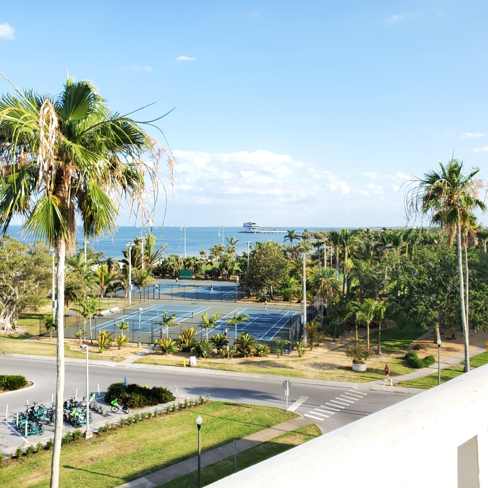Tennis courts - 1200 N Shore Dr NE
