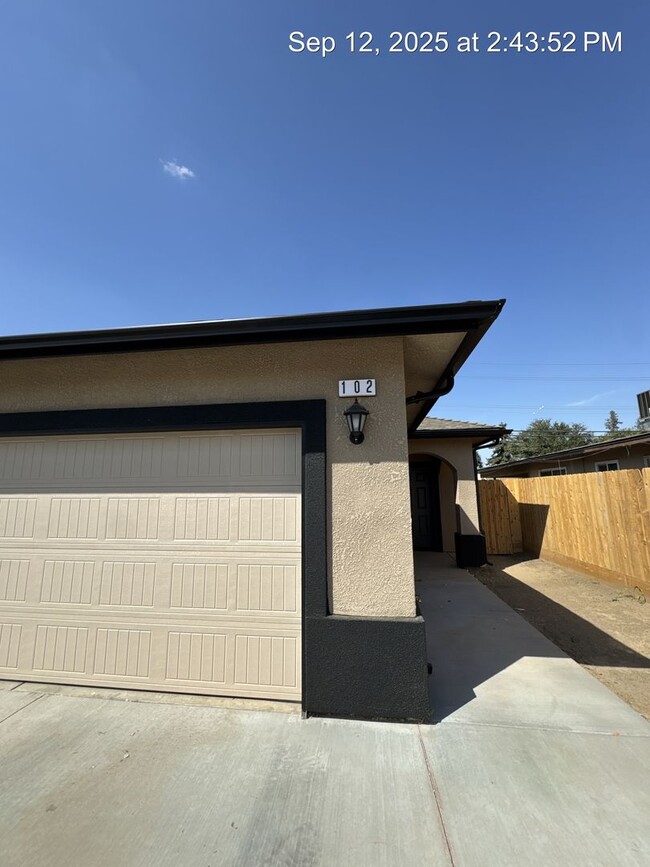 Building Photo - 4268