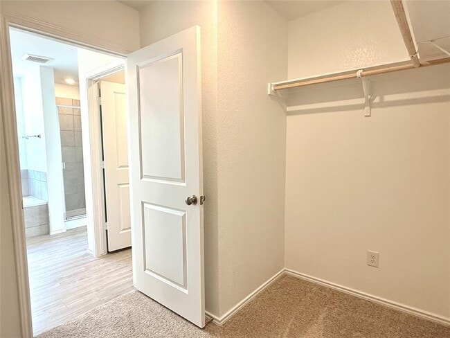 Building Photo - 289 Sormonne Lp