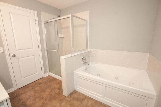 Building Photo - 8475 Haleigh Woods Dr