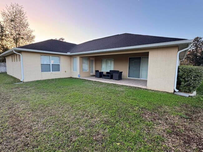 Building Photo - 5303 SW 88 Pl