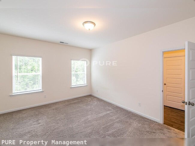 Building Photo - 109 Grant Dr