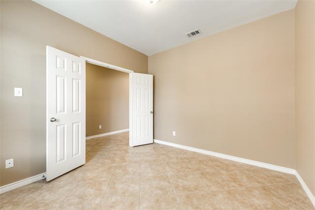Building Photo - 10008 Sedgewick Rd