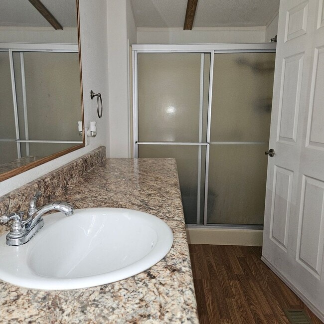 Building Photo - Furnished 2 bedroom, 2 bath available now