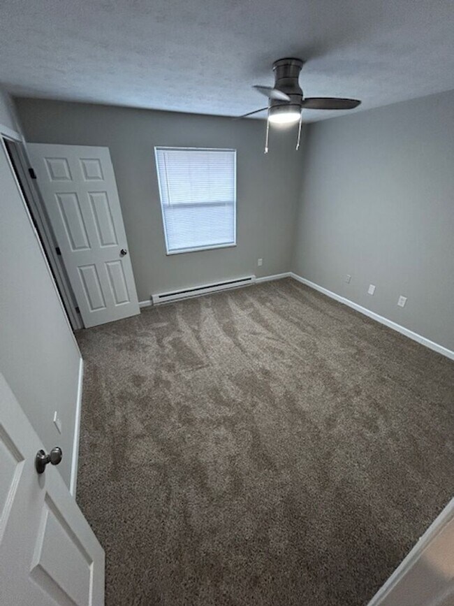 Building Photo - Spacious 2-Bedroom Living in a Quiet Commu...