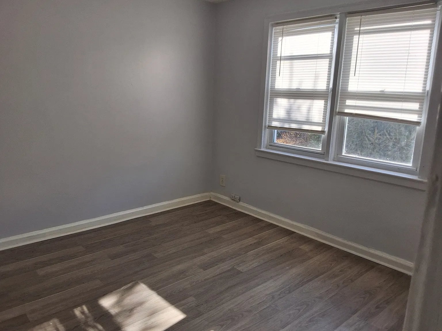 Building Photo - 638 Cora Pl