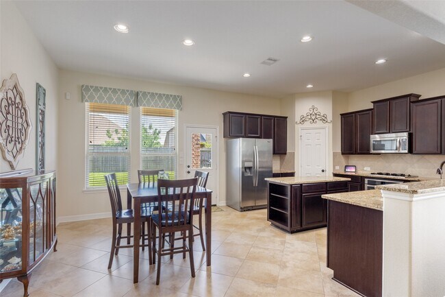 Building Photo - 19826 Summit Crest Ct