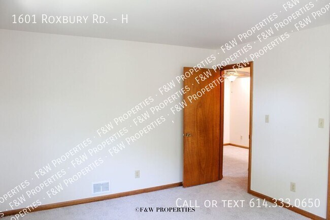 Building Photo - 1601 Roxbury Rd