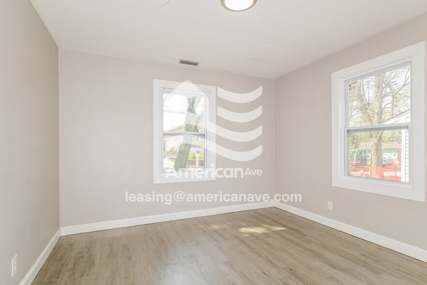 Building Photo - 151 Fermo Ave