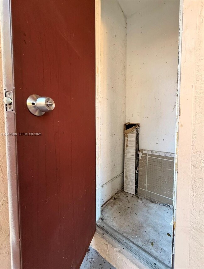 Building Photo - 6170 SW 68th St