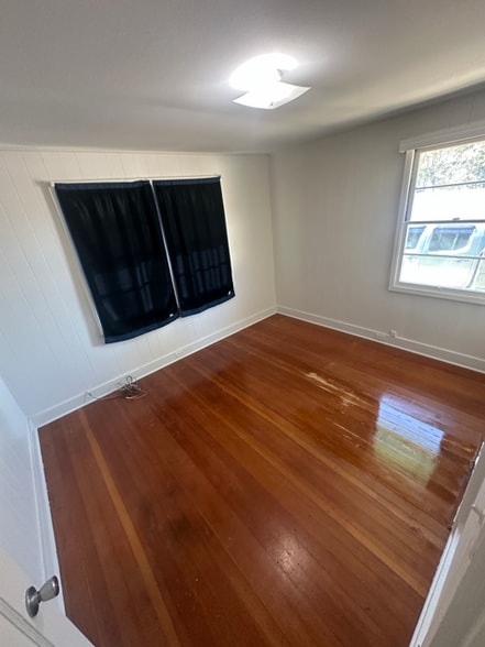 Building Photo - 290 Ainahou Pl