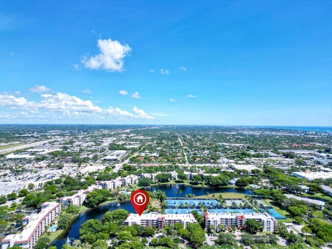 Building Photo - 955 Egret Cir