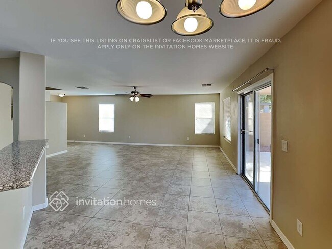 Building Photo - 1325 E Saguaro Trail