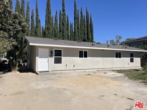 Building Photo - 1840 Deodora St