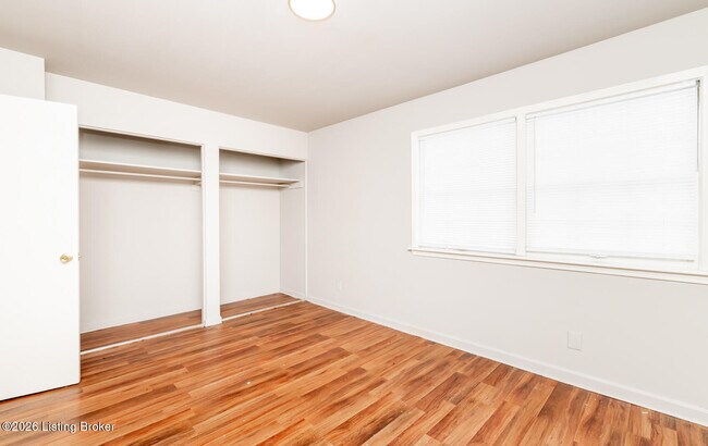 Building Photo - 2515 Brownsboro Rd