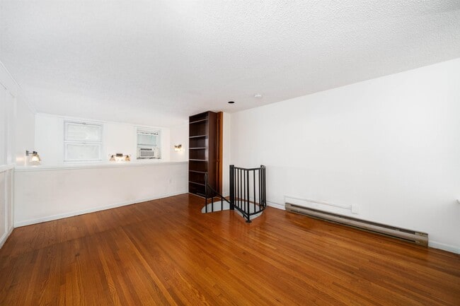 Building Photo - 1314 Hudson St