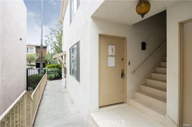 Building Photo - 1122 9th Ct