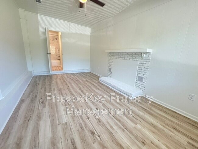 Building Photo - 3552 Irwin Way