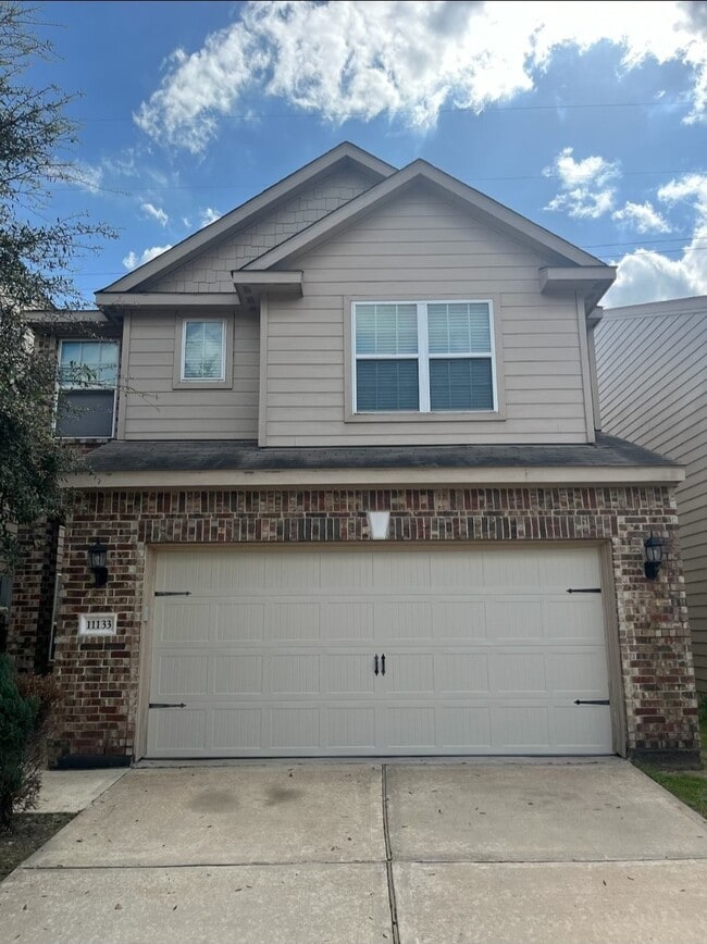 Primary Photo - 11133 Panther Ct