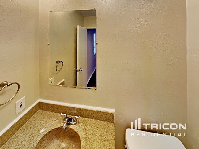 Building Photo - 7125 Hardwood Trail