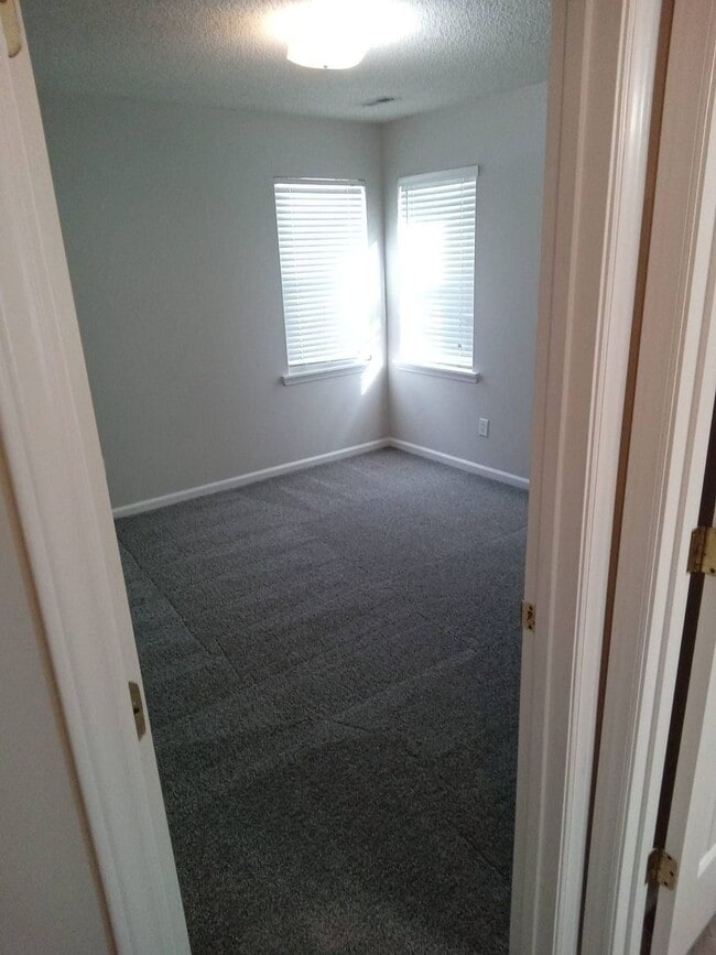 Building Photo - Ranch Home on Corner Lot with No HOA!