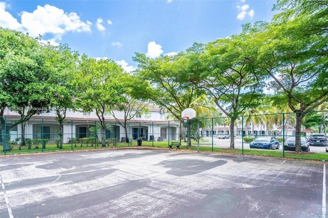 Building Photo - 8206 SW 29th St