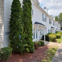 Building Photo - 3930 Sterling Pointe Dr