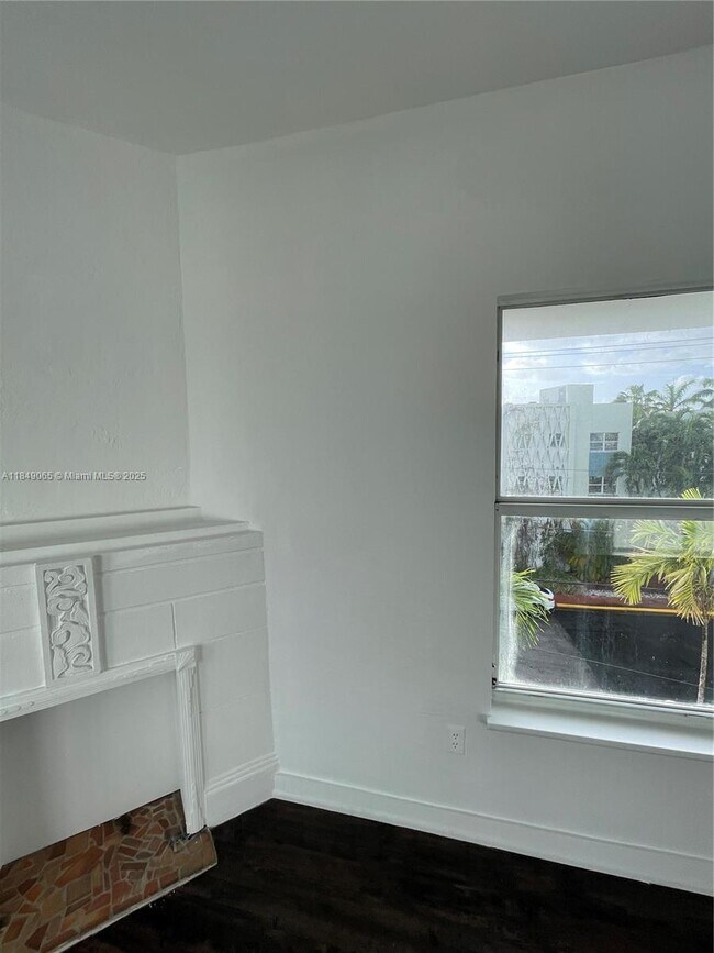 Building Photo - 4035 Meridian Ave