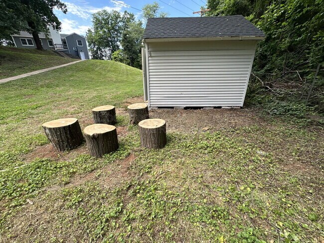 Building Photo - 12317 Metlock Rd