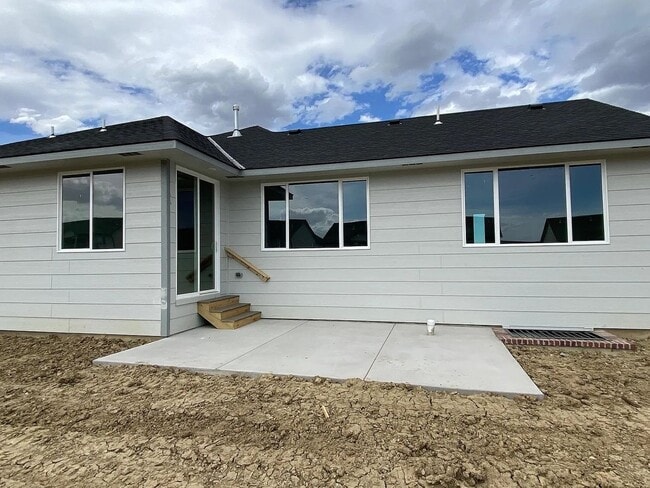 Building Photo - 2279 S Chateau Ct