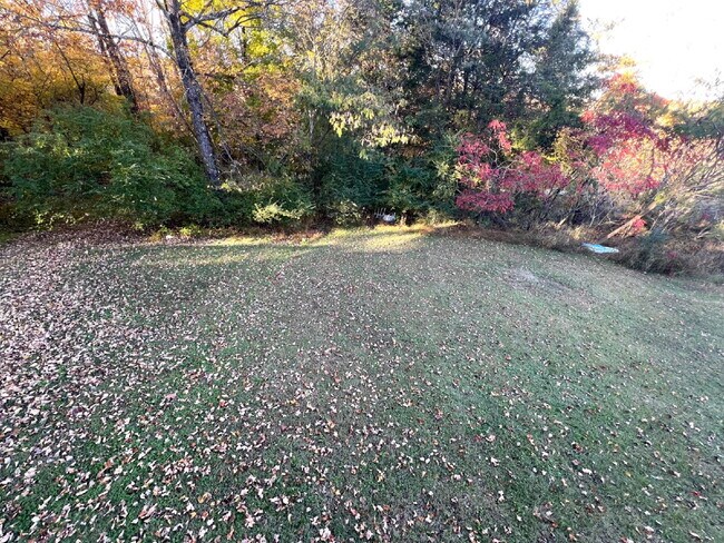 Building Photo - 2404 N Ford St