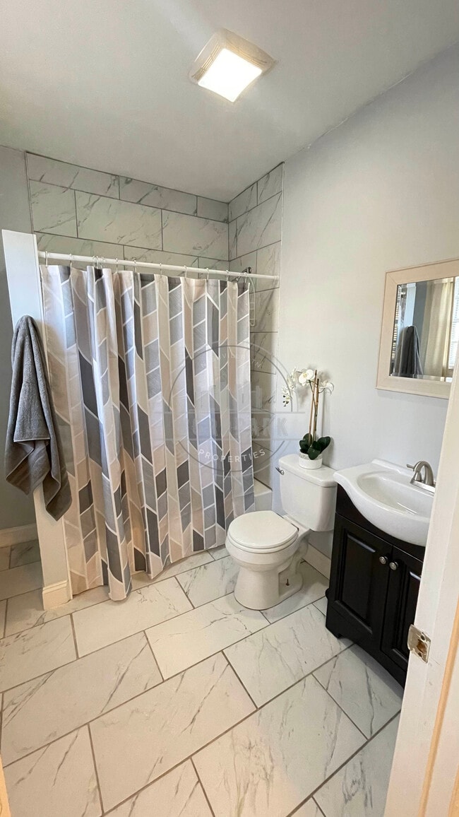 Building Photo - 1341 Meridian St