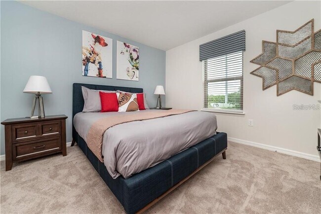 Building Photo - 8923 Zurich Ln