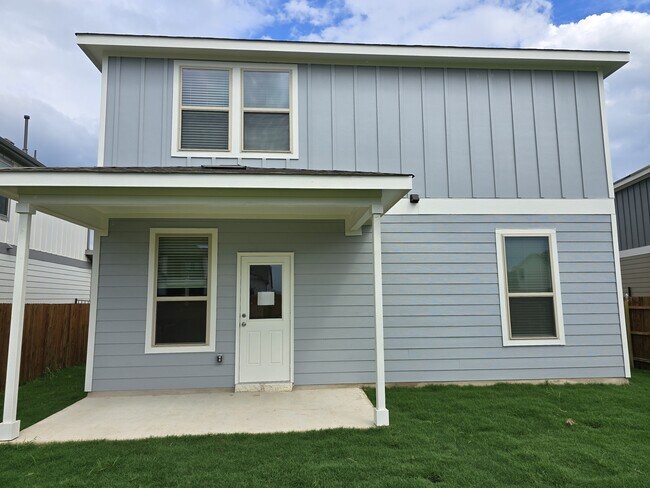 Building Photo - 217 Redonda Dr