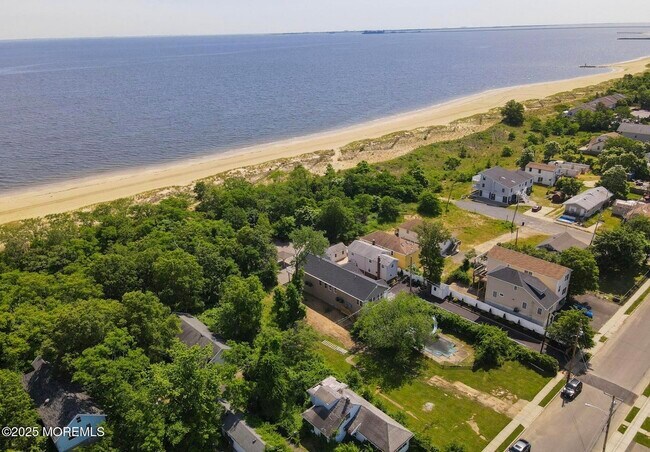 Building Photo - 101 Shore Blvd