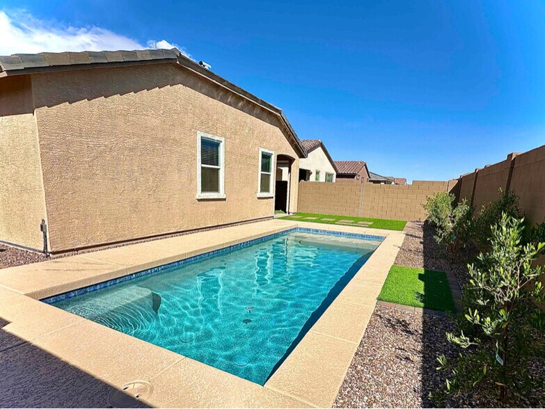Building Photo - 36555 W Giallo Ln