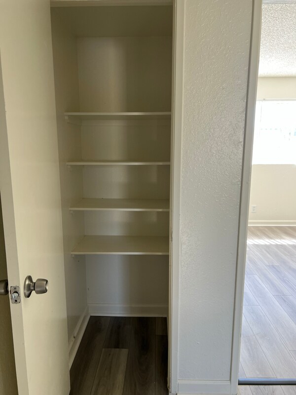 Building Photo - 43711 Challenger Way