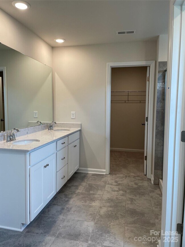 Building Photo - 17618 Snug Harbor Rd