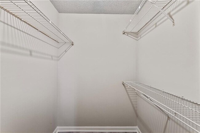 Building Photo - 619 Granville Ct