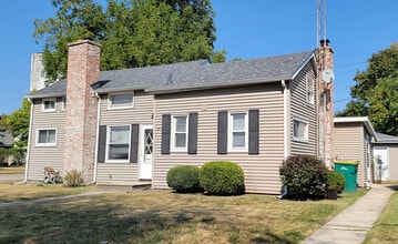 Building Photo - 14821 S Bartlett Ave