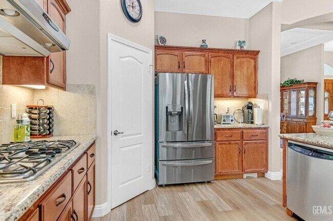 Building Photo - Brighton Estates Luxury 4-Bedroom Home with Pool, Office, Outdoor Kitchen & Paid Solar – Saves Ov...