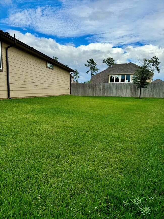 Building Photo - 2038 Myrtle Oak Ct
