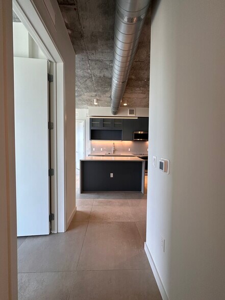 Building Photo - 142 NW 31st St