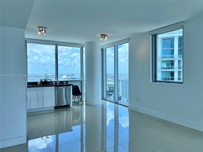 Building Photo - 92 SW 3rd St