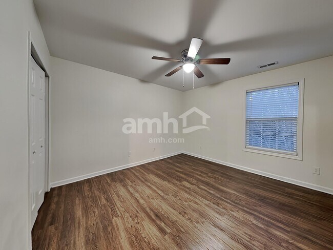 Building Photo - 10 Oakville Ct