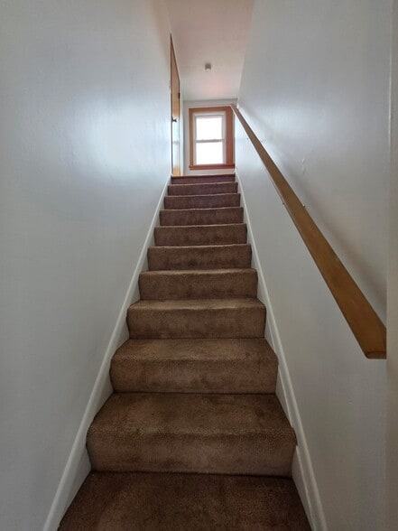 Building Photo - 1204 Kenilworth Ave