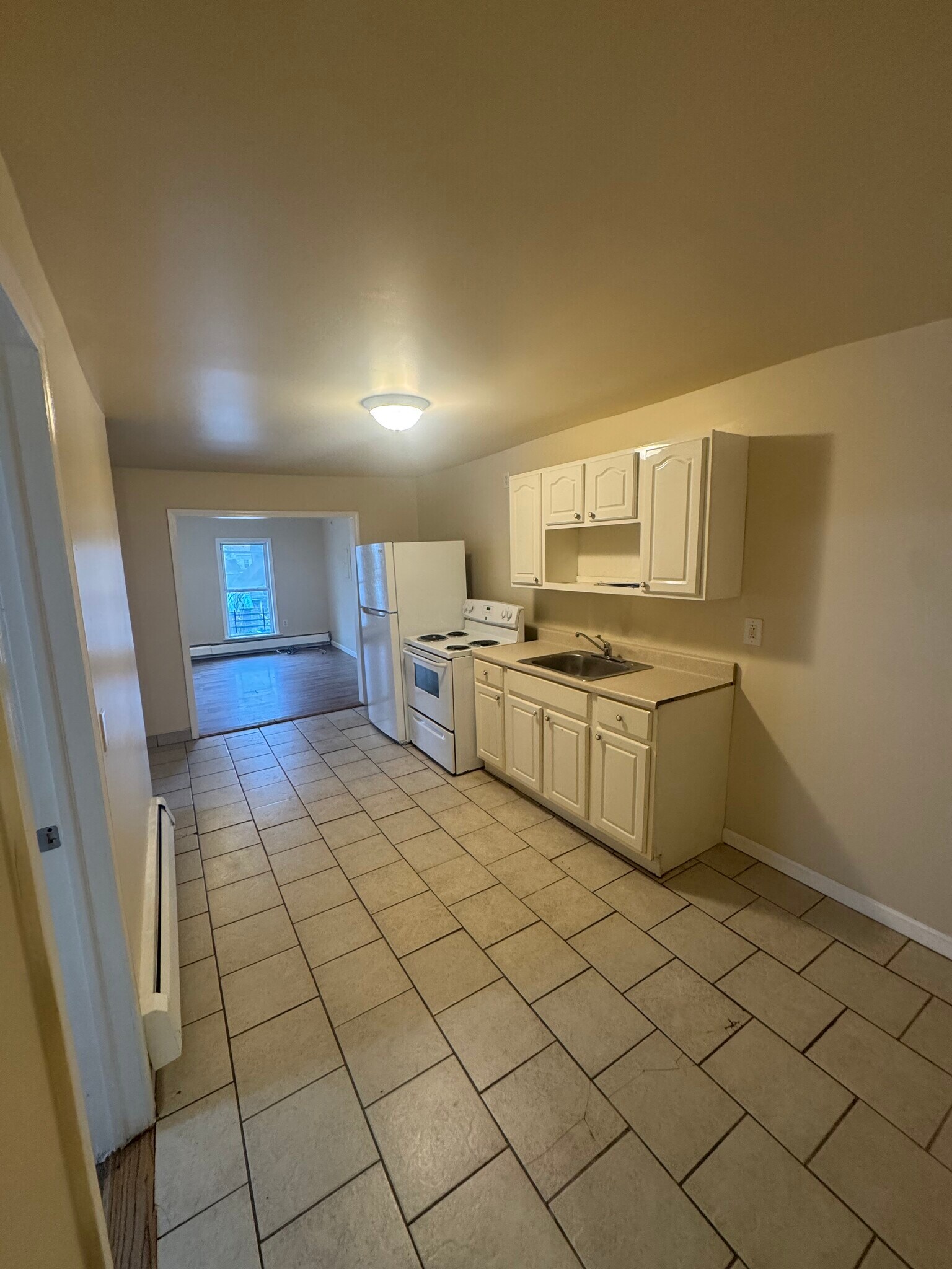 Building Photo - 39 Silver St