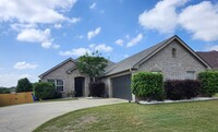 Building Photo - 2018 Chancellor Ridge Rd