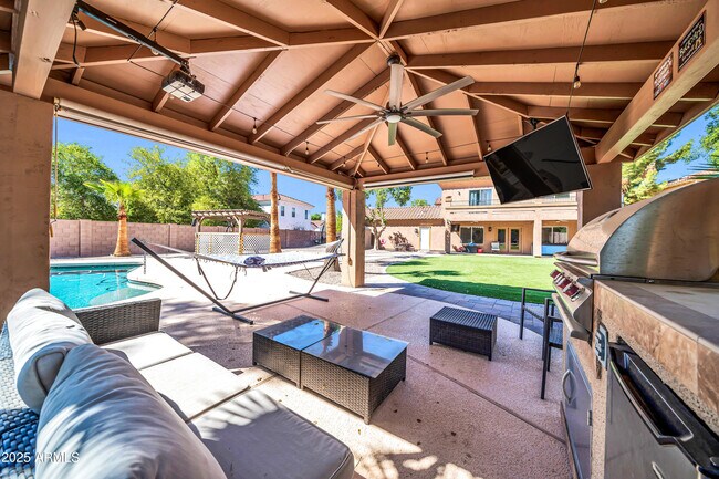 Building Photo - 7149 W Avenida Del Sol