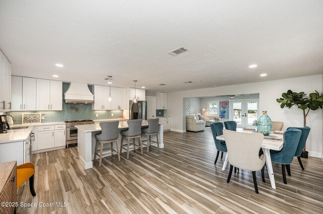 Building Photo - 407 Sandpiper Dr